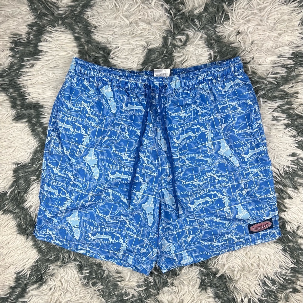 Vineyard Vines Men's Swim Trunks Size Medium Blue White Whales